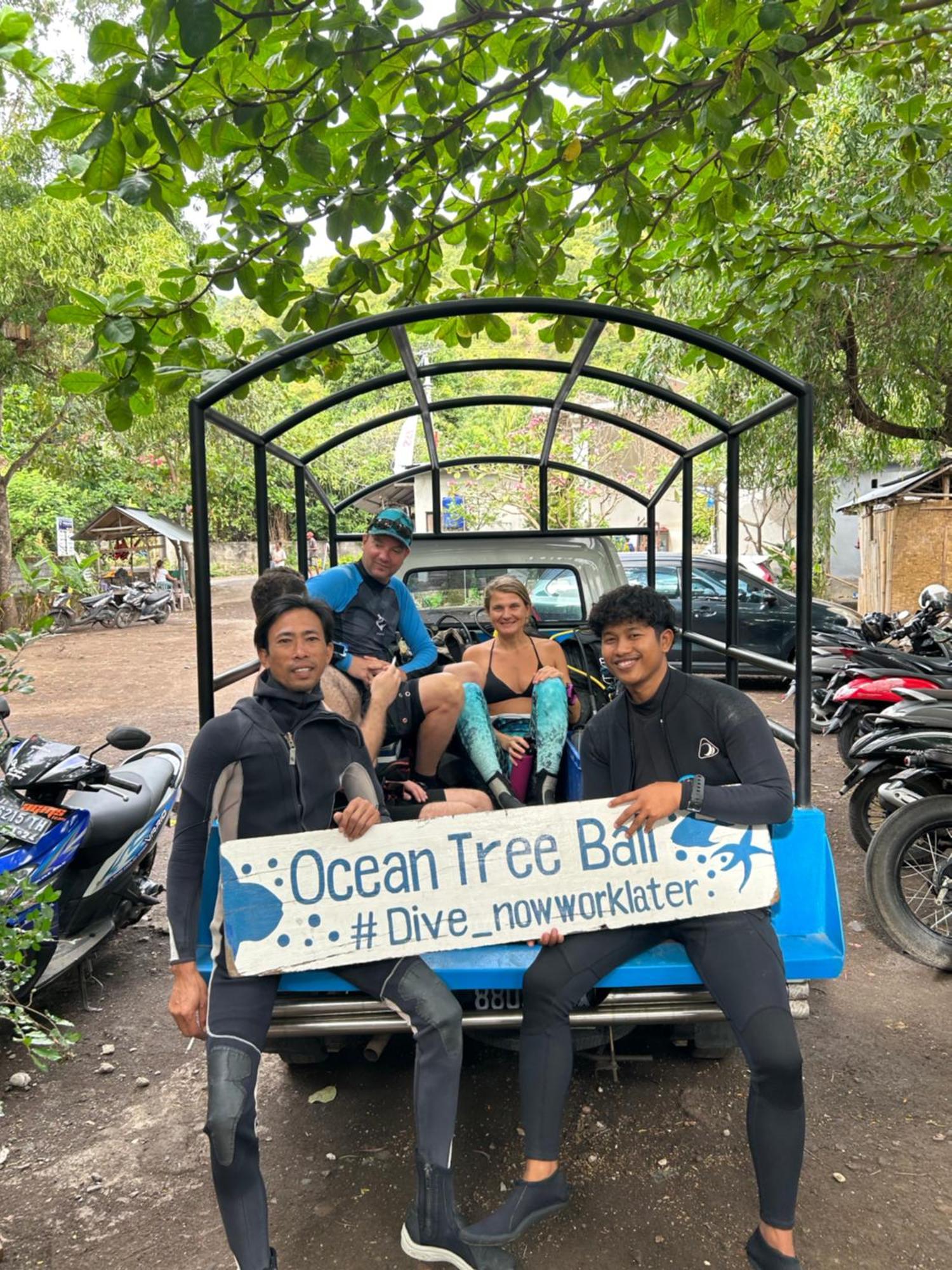 Blue Waves Hostel Amed Ambat Exterior foto