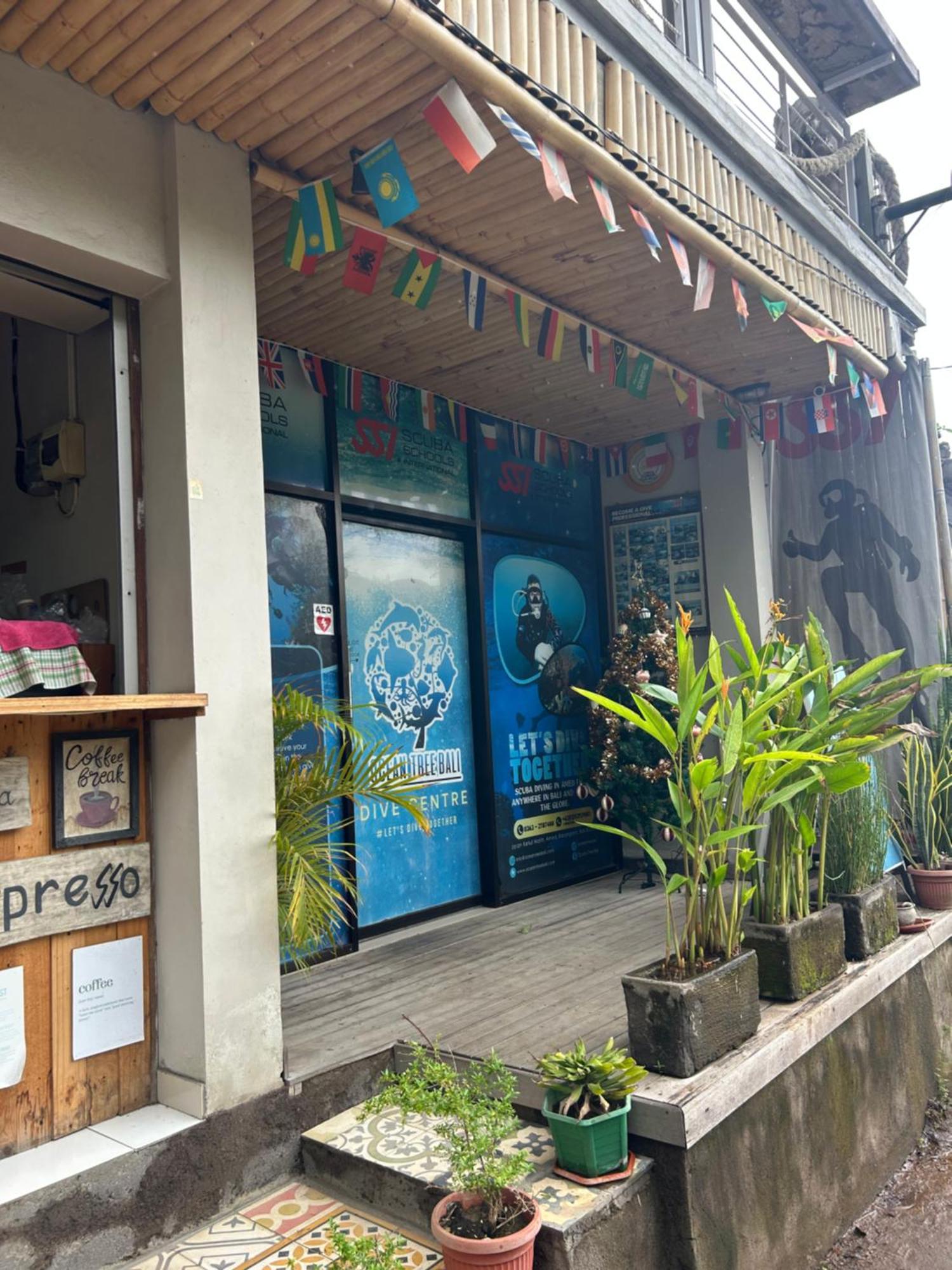 Blue Waves Hostel Amed Ambat Exterior foto