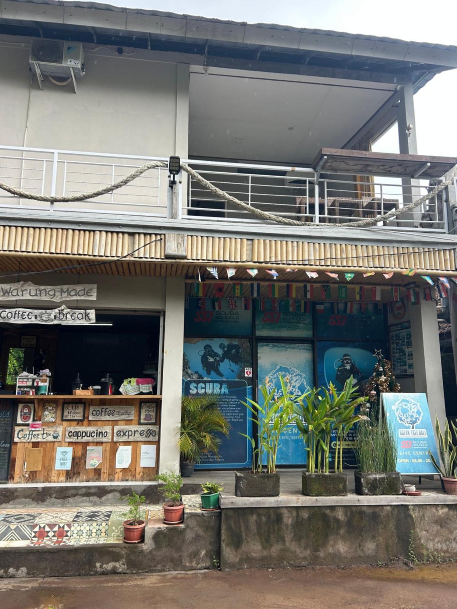Blue Waves Hostel Amed Ambat Exterior foto